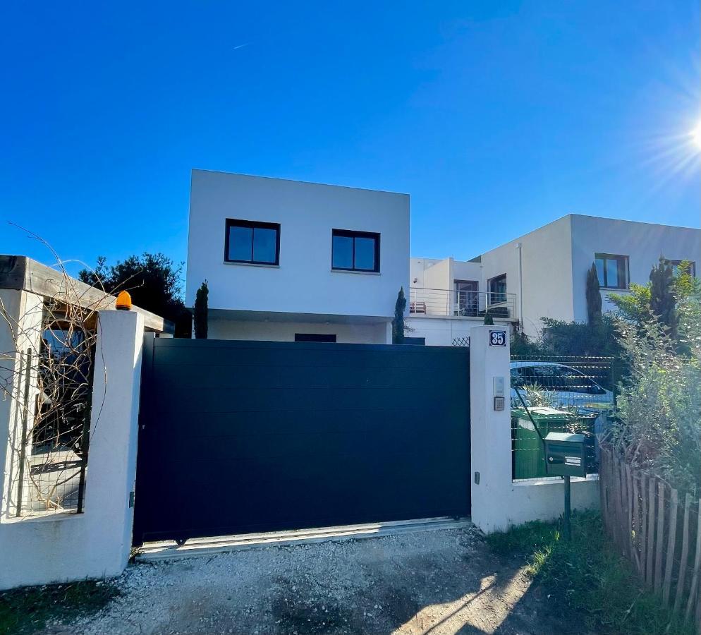 Appartement Luxe Le Levant Hyères Exterior foto