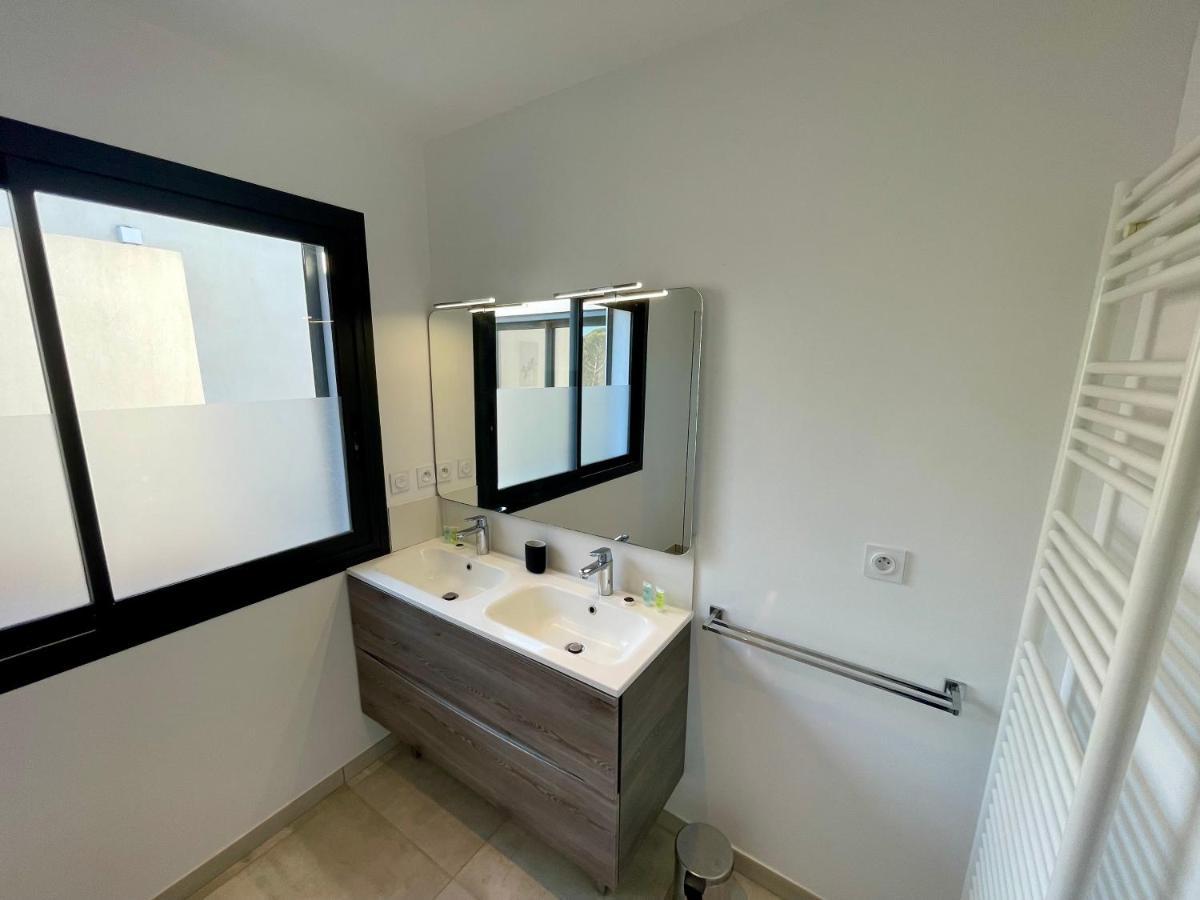 Appartement Luxe Le Levant Hyères Exterior foto
